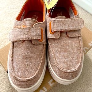 NWT Toms Culver shoe. Kids size 11